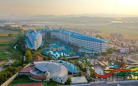 Crystal Admiral Resort Suites & Spa 5* Side